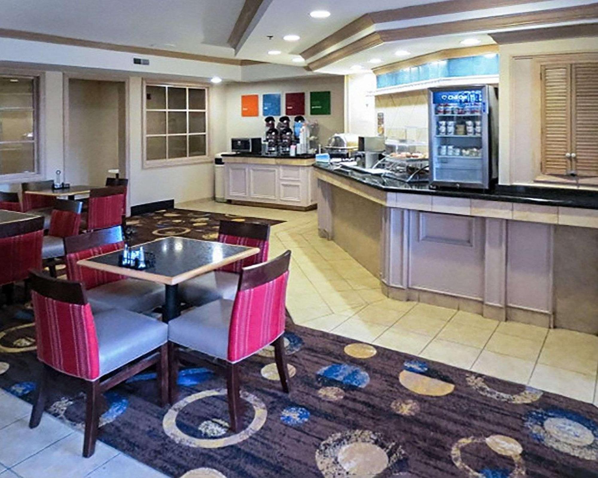 Comfort Suites Fort Wayne - Southwest Εξωτερικό φωτογραφία